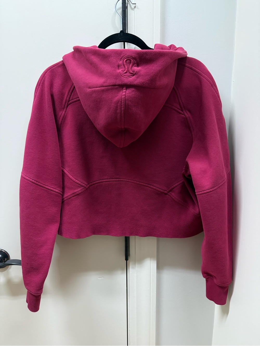 Lululemon Cropped Scuba Hoodie in Raspberry Rave - Picture 5 of 5